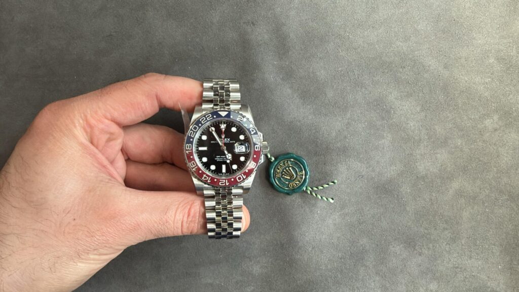 rolex-pepsi-red-blue-bezel-gmt-master-watch